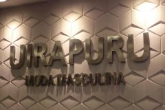 Letras de aço