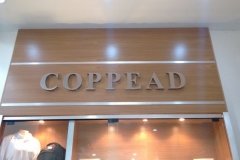 Letras de aço