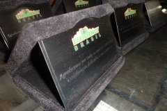 placas-homenagem-baixo-relevo-008