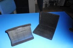 placas-homenagem-baixo-relevo-013